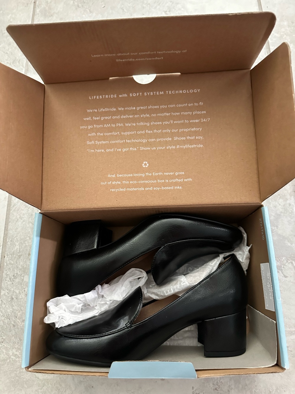 NWT Life Stride Black Leather Block Heel Pumps Active Arch New with box and tags